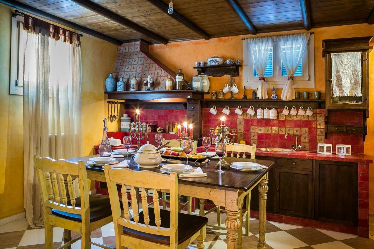 Palazzino Di Nionio Villa Karavádhos Exteriör bild
